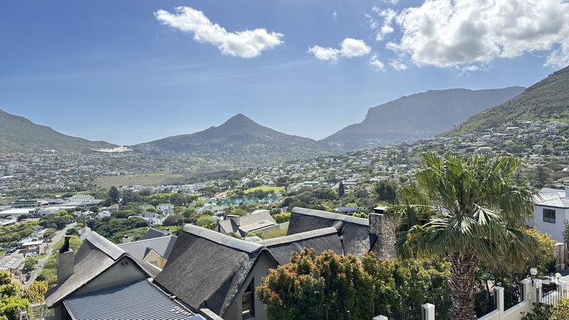 4 Bedroom Property for Sale in Hillcrest Western Cape